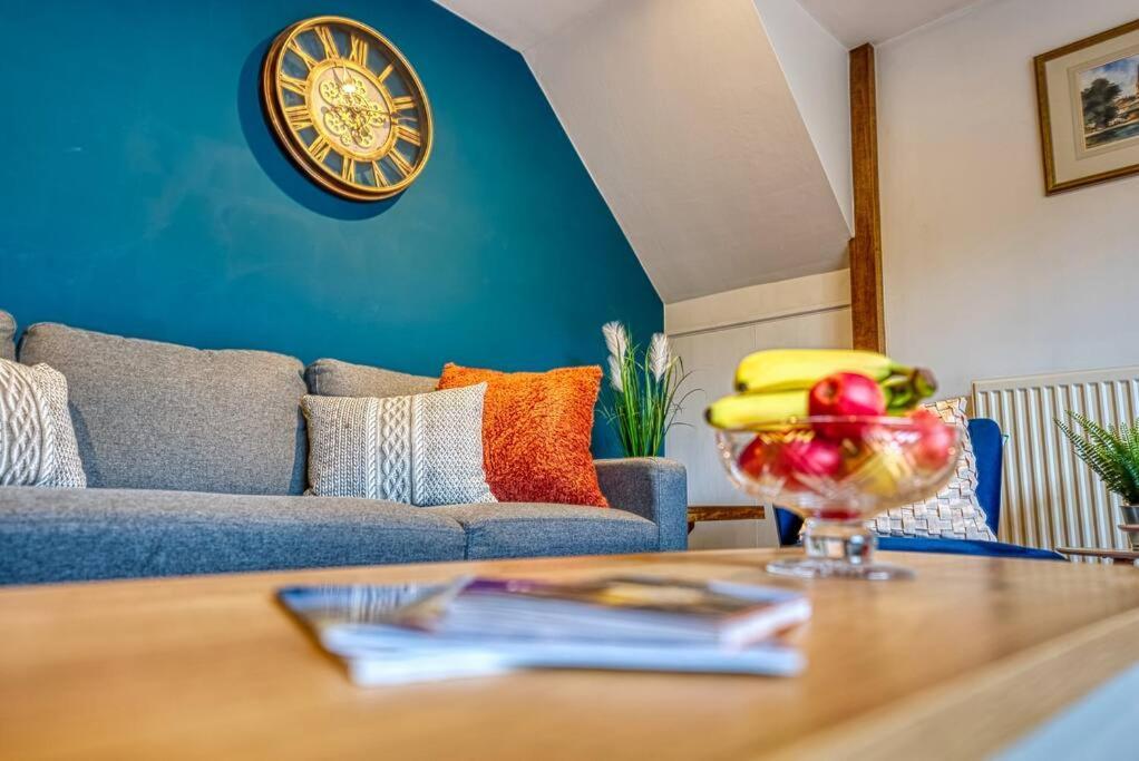 Delightful Two-Bedroom Cottage In The Heart Of Bakewell Bagian luar foto