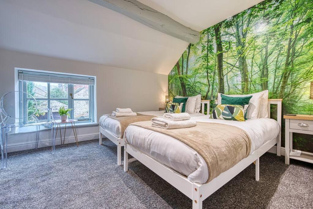 Delightful Two-Bedroom Cottage In The Heart Of Bakewell Bagian luar foto