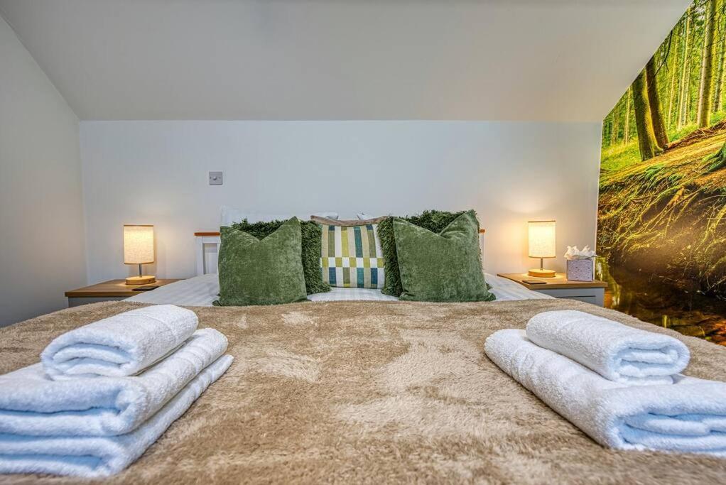 Delightful Two-Bedroom Cottage In The Heart Of Bakewell Bagian luar foto