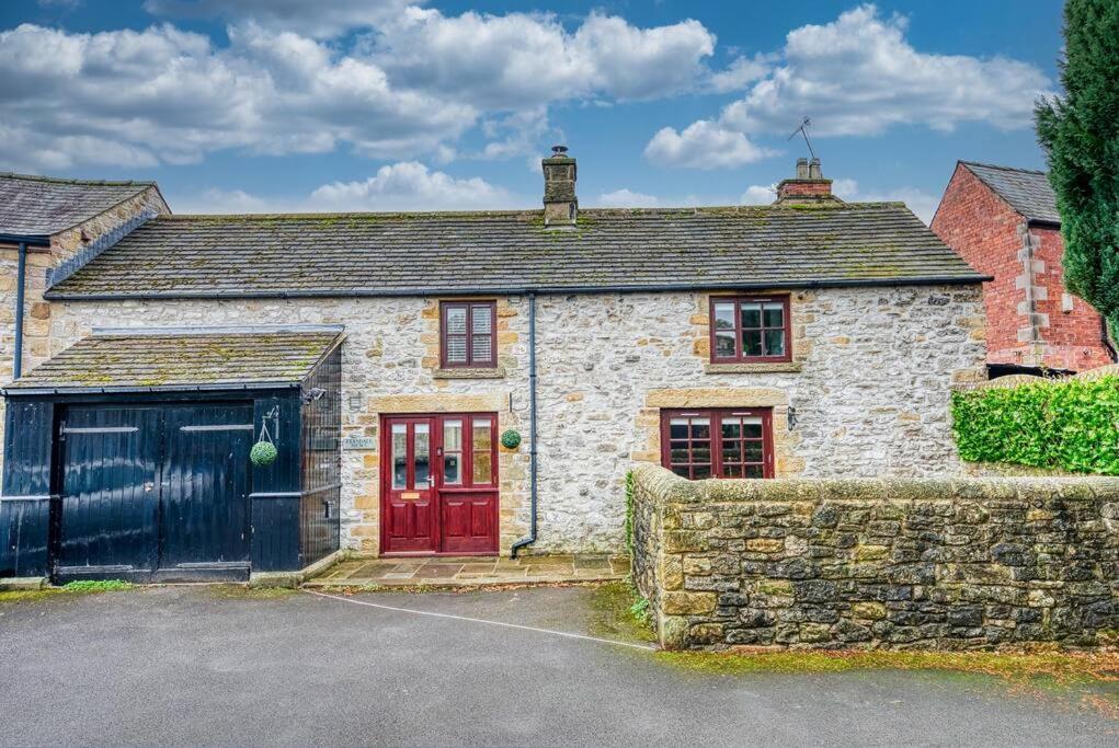 Delightful Two-Bedroom Cottage In The Heart Of Bakewell Bagian luar foto
