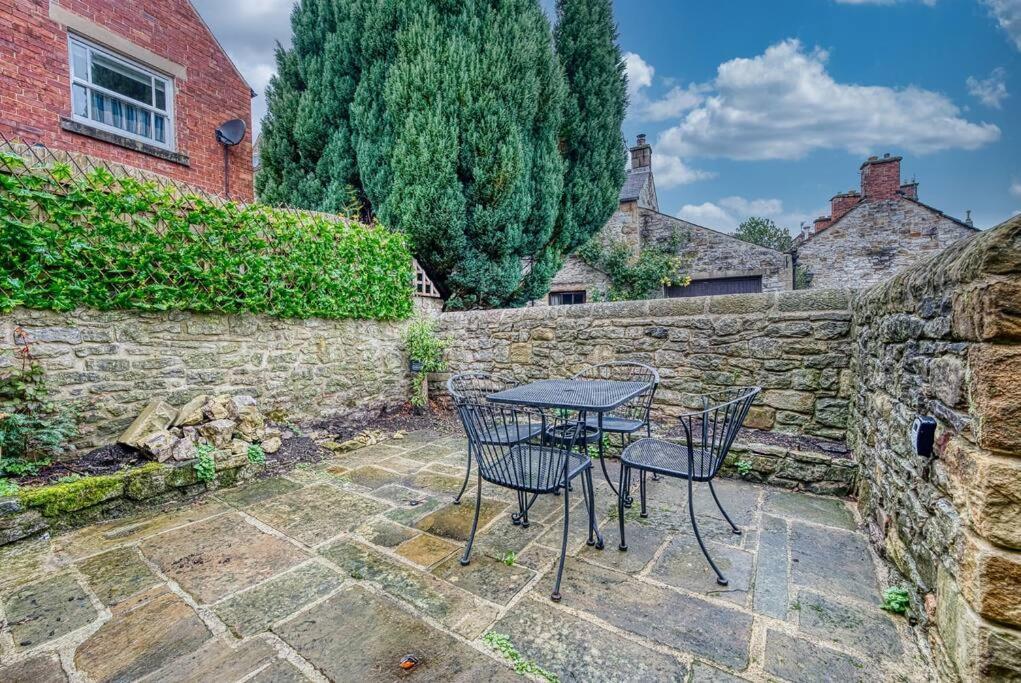 Delightful Two-Bedroom Cottage In The Heart Of Bakewell Bagian luar foto