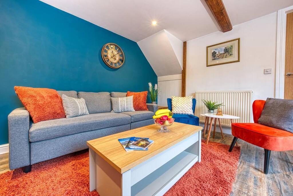 Delightful Two-Bedroom Cottage In The Heart Of Bakewell Bagian luar foto