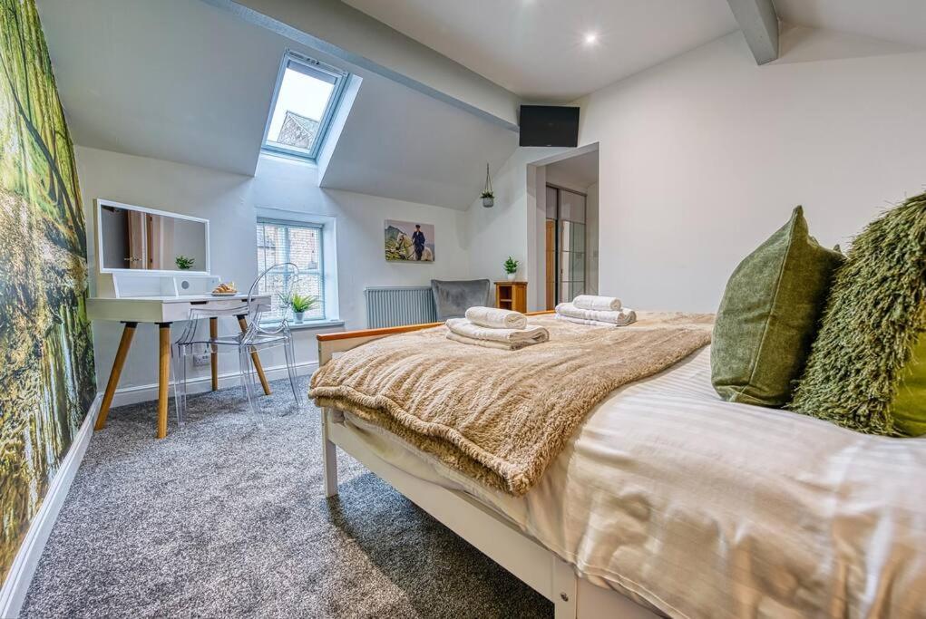 Delightful Two-Bedroom Cottage In The Heart Of Bakewell Bagian luar foto
